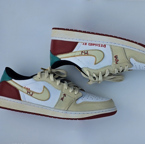 Custom AJ1 OG - Picture 4 of 7